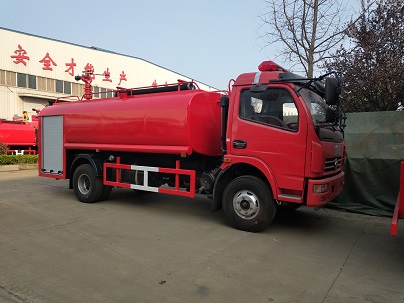 消防灑水車(chē)